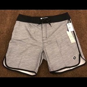 Ezekiel - NWT Men’s 38 Summit 18’’ Board Shorts